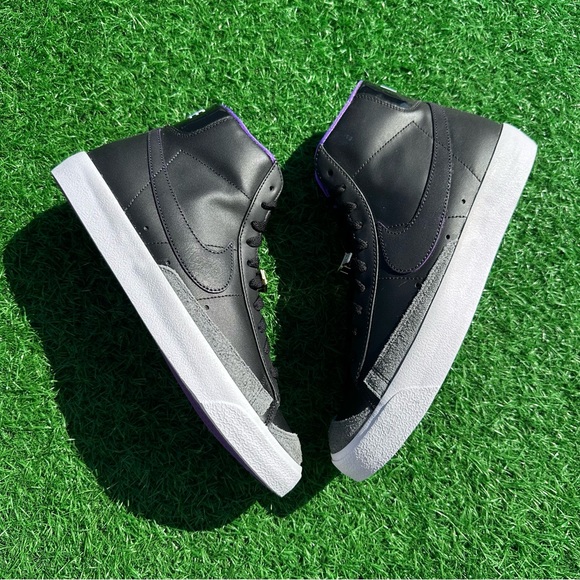 Nike Blazer Mid ‘77 EMB Black / Action Grape - Iron Gray - Picture 13 of 14